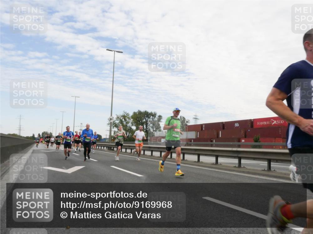 03.10.2025 - Köhlbrandbrückenlauf Matties Gatica Varas http://msf.ph/oto/9169968 03.10.2025 15:15:17 Position 3  meine-sportfotos.de