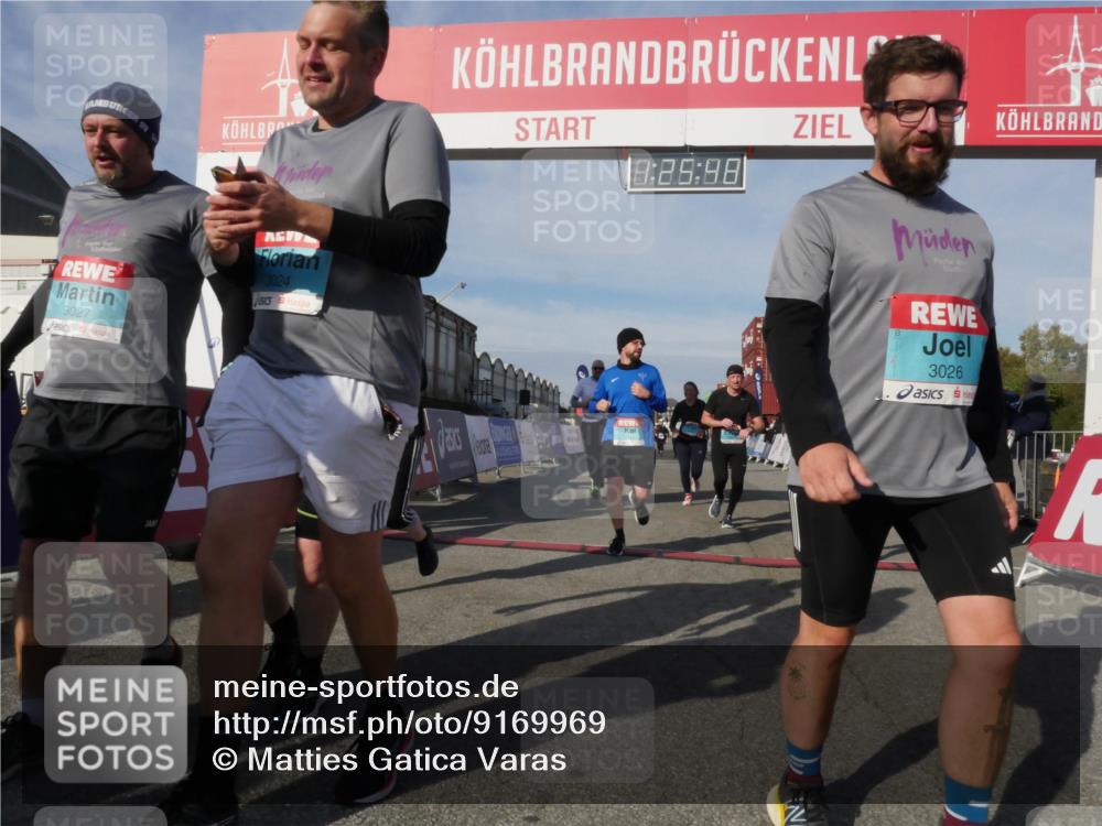 03.10.2025 - Köhlbrandbrückenlauf Matties Gatica Varas http://msf.ph/oto/9169969 03.10.2025 10:25:50 Ziel 1652, 1948, 1998, 2002, 2003, 2251, 2382, 2383, 2489, 2635, 2644, 2787, 3441, 3443 meine-sportfotos.de