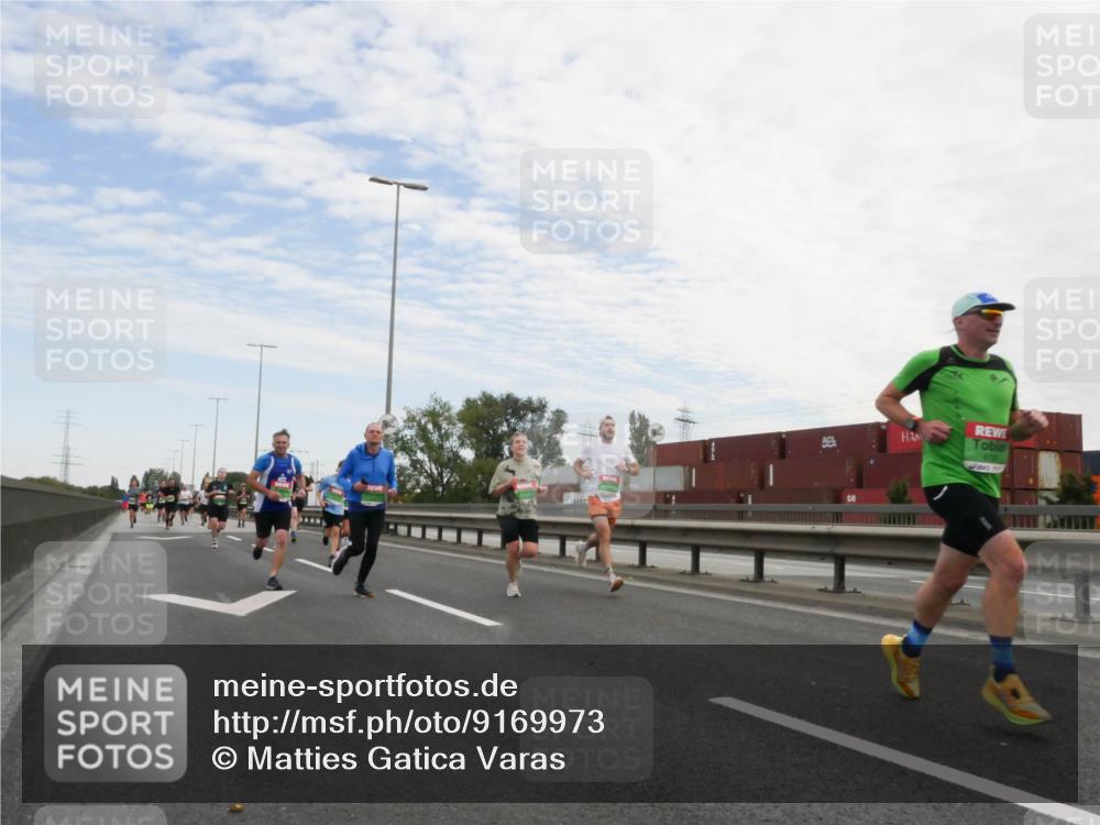 03.10.2025 - Köhlbrandbrückenlauf Matties Gatica Varas http://msf.ph/oto/9169973 03.10.2025 15:15:18 Position 3  meine-sportfotos.de