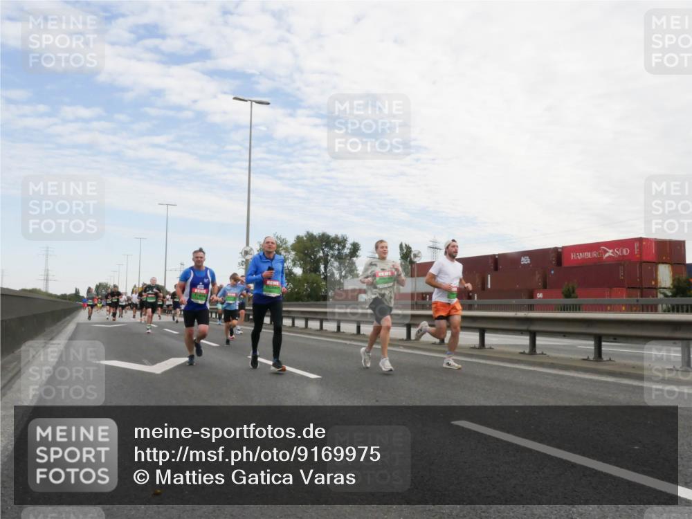 03.10.2025 - Köhlbrandbrückenlauf Matties Gatica Varas http://msf.ph/oto/9169975 03.10.2025 15:15:19 Position 3  meine-sportfotos.de