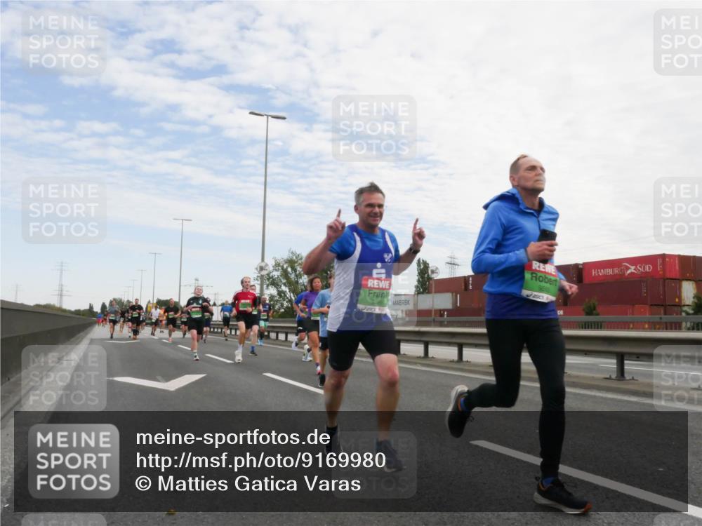 03.10.2025 - Köhlbrandbrückenlauf Matties Gatica Varas http://msf.ph/oto/9169980 03.10.2025 15:15:20 Position 3 999, 9661 meine-sportfotos.de