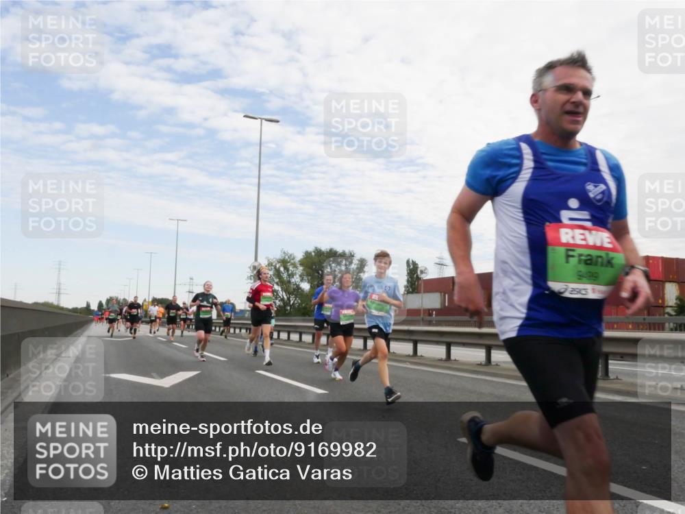 03.10.2025 - Köhlbrandbrückenlauf Matties Gatica Varas http://msf.ph/oto/9169982 03.10.2025 15:15:21 Position 3 9499 meine-sportfotos.de