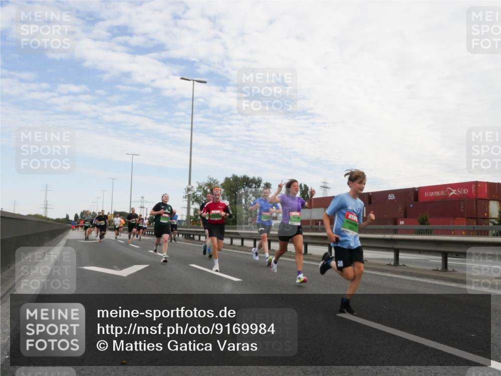 03.10.2025 - Köhlbrandbrückenlauf Matties Gatica Varas http://msf.ph/oto/9169984 03.10.2025 15:15:21 Position 3  meine-sportfotos.de