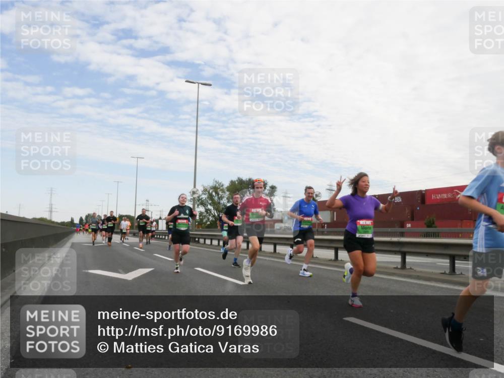 03.10.2025 - Köhlbrandbrückenlauf Matties Gatica Varas http://msf.ph/oto/9169986 03.10.2025 15:15:22 Position 3 749 meine-sportfotos.de