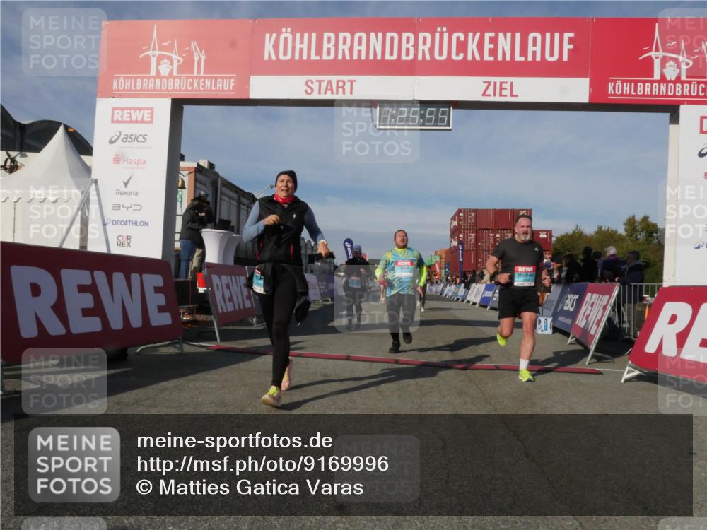03.10.2025 - Köhlbrandbrückenlauf Matties Gatica Varas http://msf.ph/oto/9169996 03.10.2025 10:25:57 Ziel 1948, 2000, 2251, 2382, 2383, 2406, 2635, 2644, 2787 meine-sportfotos.de