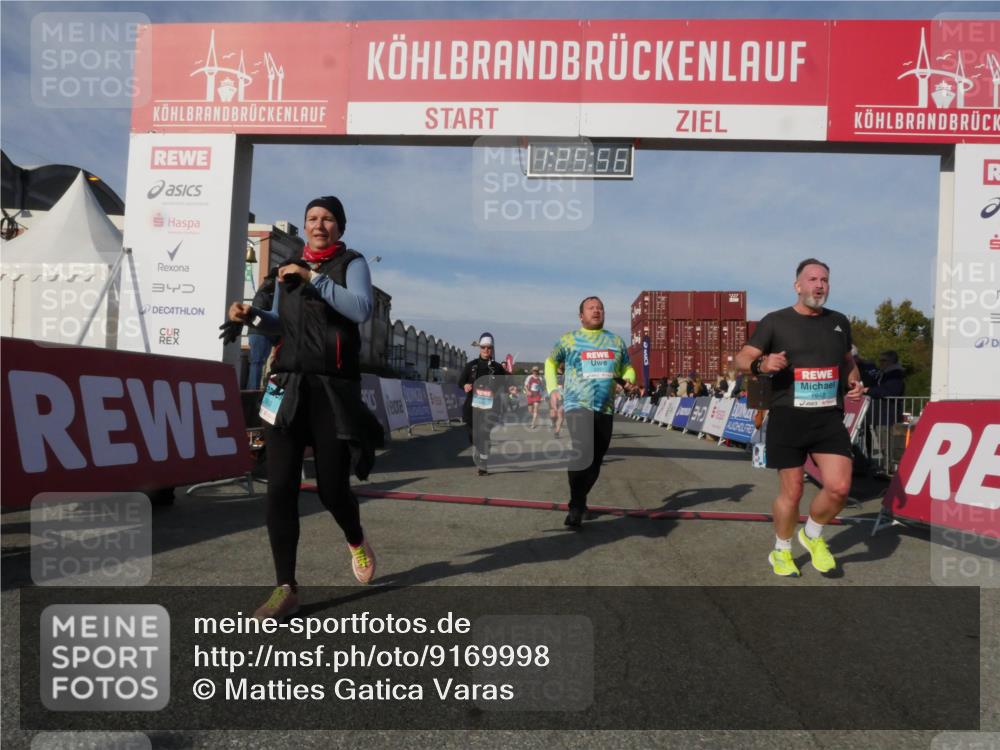 03.10.2025 - Köhlbrandbrückenlauf Matties Gatica Varas http://msf.ph/oto/9169998 03.10.2025 10:25:58 Ziel 2000, 2382, 2383, 2406, 2635, 2644, 2787 meine-sportfotos.de