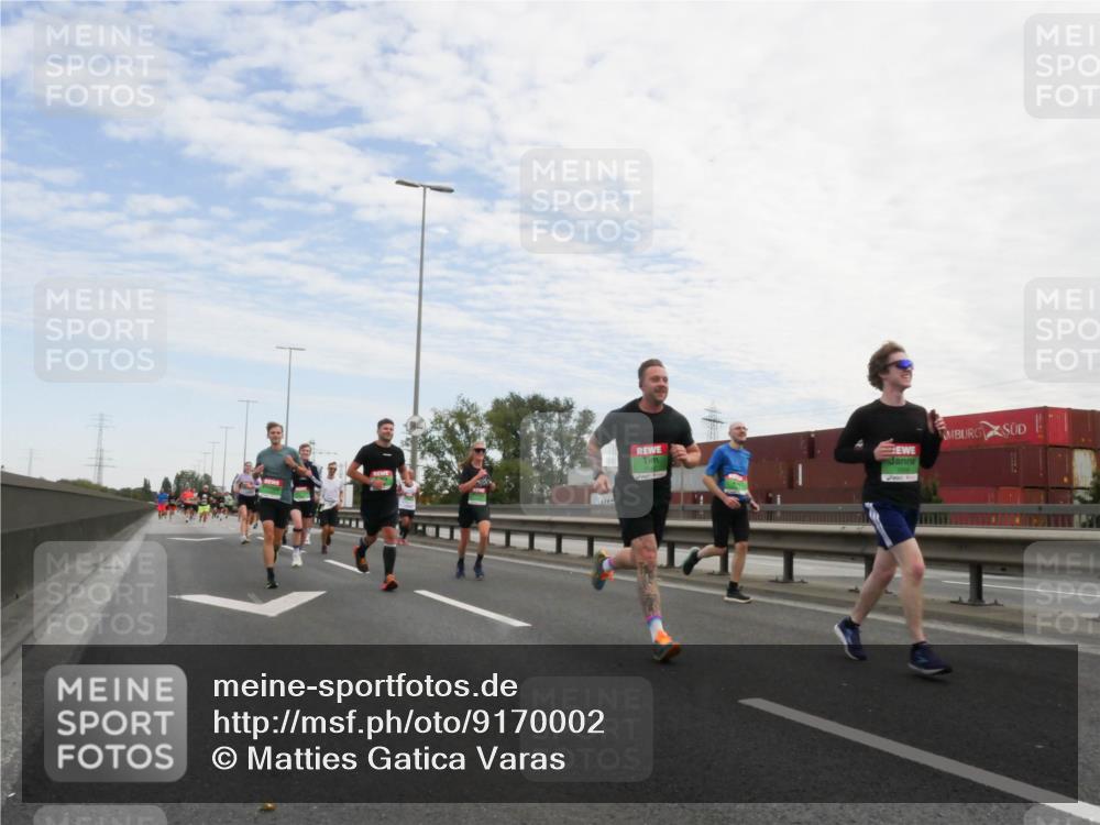 03.10.2025 - Köhlbrandbrückenlauf Matties Gatica Varas http://msf.ph/oto/9170002 03.10.2025 15:15:26 Position 3  meine-sportfotos.de