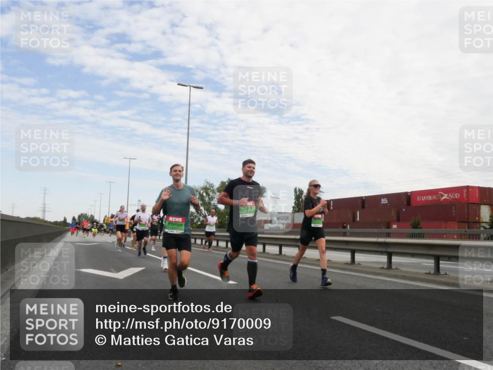 03.10.2025 - Köhlbrandbrückenlauf Matties Gatica Varas http://msf.ph/oto/9170009 03.10.2025 15:15:27 Position 3  meine-sportfotos.de