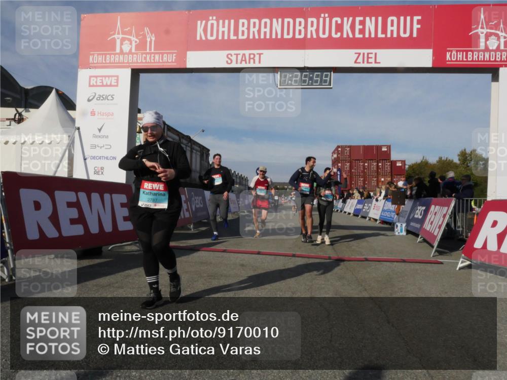 03.10.2025 - Köhlbrandbrückenlauf Matties Gatica Varas http://msf.ph/oto/9170010 03.10.2025 10:26:01 Ziel 1940, 2000, 2382, 2383, 2406, 2532, 2635, 2644 meine-sportfotos.de