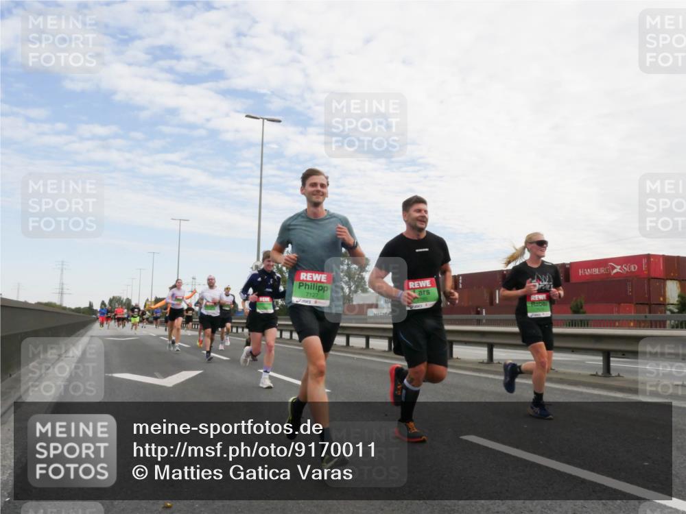03.10.2025 - Köhlbrandbrückenlauf Matties Gatica Varas http://msf.ph/oto/9170011 03.10.2025 15:15:28 Position 3 7127 meine-sportfotos.de