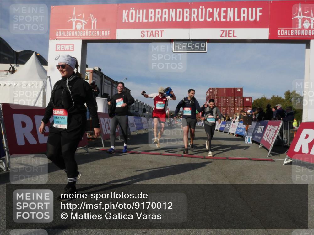 03.10.2025 - Köhlbrandbrückenlauf Matties Gatica Varas http://msf.ph/oto/9170012 03.10.2025 10:26:01 Ziel 1940, 2000, 2382, 2383, 2406, 2532, 2635, 2644 meine-sportfotos.de