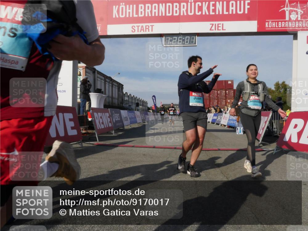 03.10.2025 - Köhlbrandbrückenlauf Matties Gatica Varas http://msf.ph/oto/9170017 03.10.2025 10:26:02 Ziel 1940, 2000, 2406, 2532, 3151 meine-sportfotos.de