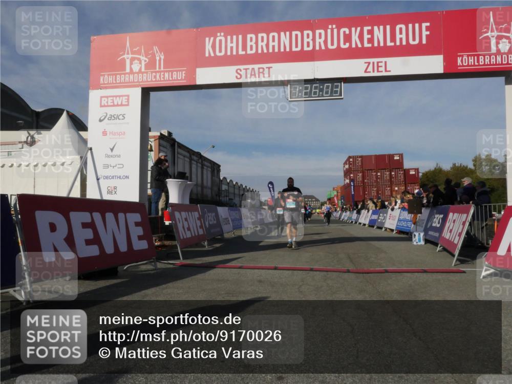 03.10.2025 - Köhlbrandbrückenlauf Matties Gatica Varas http://msf.ph/oto/9170026 03.10.2025 10:26:05 Ziel 1847, 1924, 1940, 2000, 2406, 2532, 3151 meine-sportfotos.de