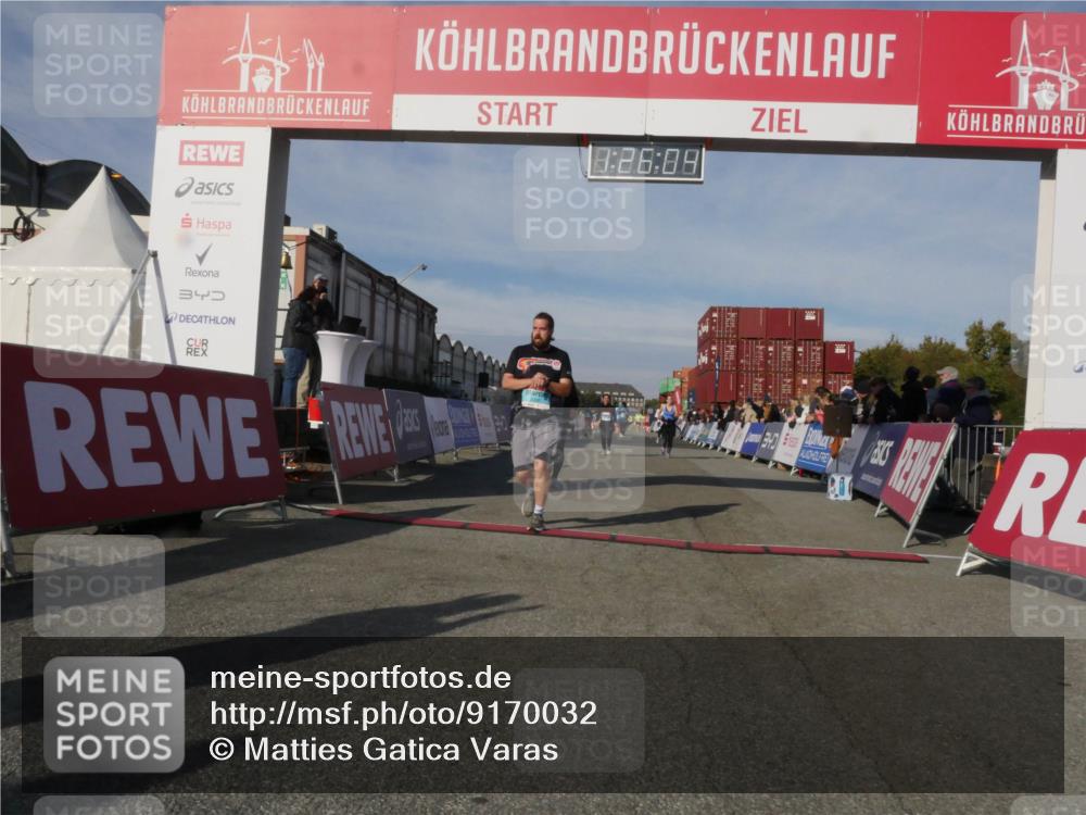 03.10.2025 - Köhlbrandbrückenlauf Matties Gatica Varas http://msf.ph/oto/9170032 03.10.2025 10:26:06 Ziel 1847, 1924, 1940, 2000, 2111, 2406, 2532, 3151 meine-sportfotos.de