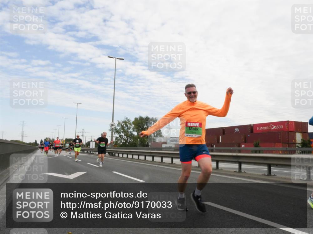 03.10.2025 - Köhlbrandbrückenlauf Matties Gatica Varas http://msf.ph/oto/9170033 03.10.2025 15:15:33 Position 3 7584 meine-sportfotos.de