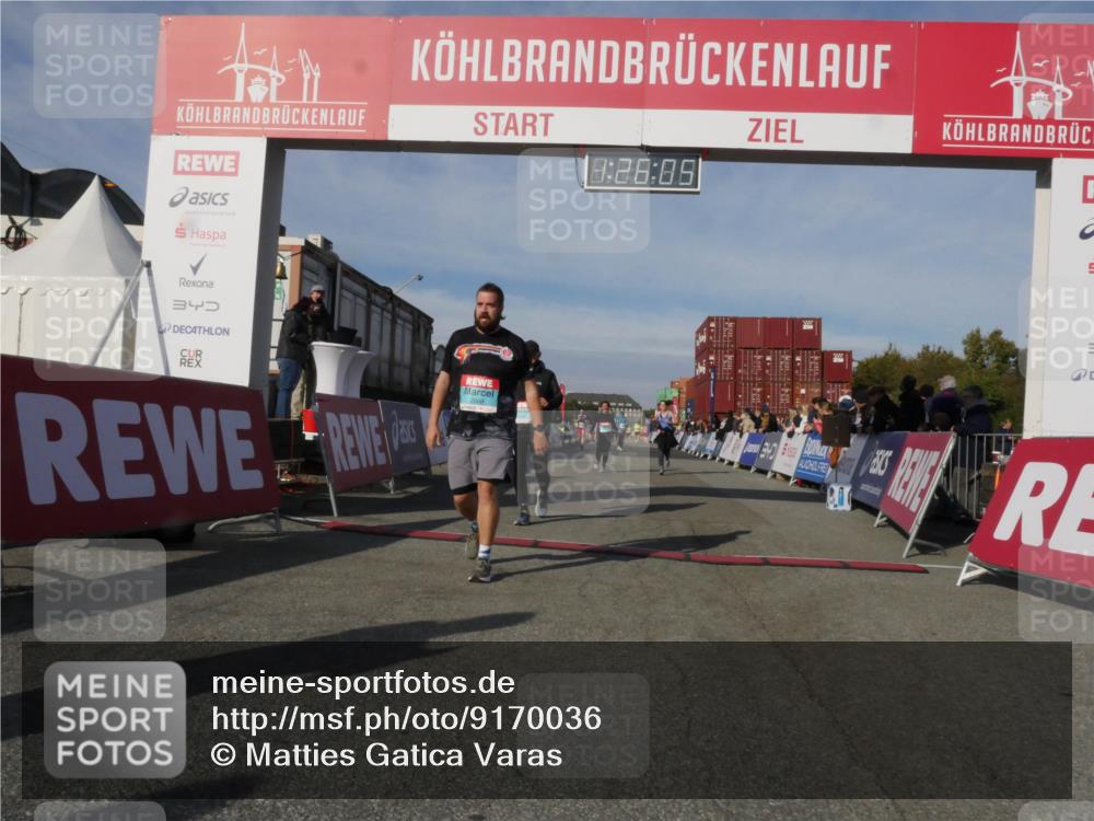 03.10.2025 - Köhlbrandbrückenlauf Matties Gatica Varas http://msf.ph/oto/9170036 03.10.2025 10:26:07 Ziel 1847, 1924, 1940, 2111, 2406, 2532, 3151 meine-sportfotos.de