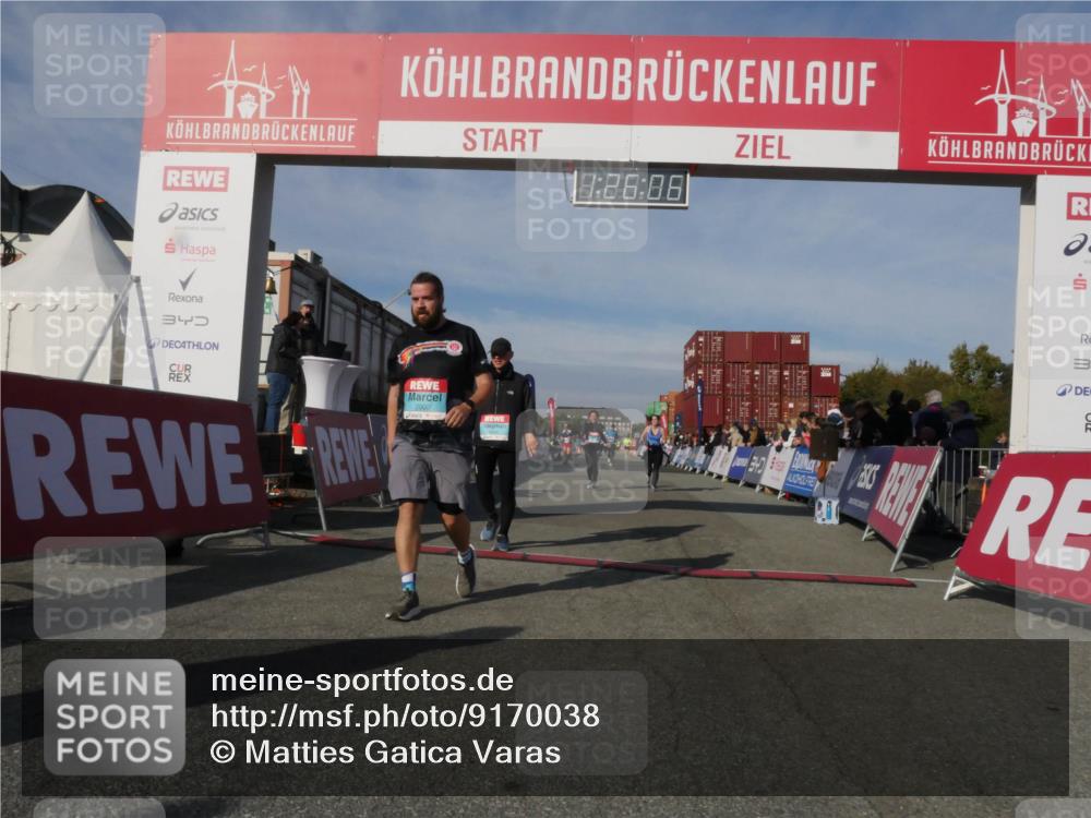 03.10.2025 - Köhlbrandbrückenlauf Matties Gatica Varas http://msf.ph/oto/9170038 03.10.2025 10:26:08 Ziel 1847, 1924, 1940, 2111, 2406, 2532, 3151 meine-sportfotos.de