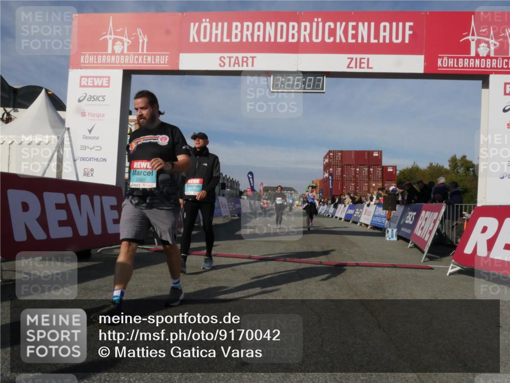 03.10.2025 - Köhlbrandbrückenlauf Matties Gatica Varas http://msf.ph/oto/9170042 03.10.2025 10:26:09 Ziel 1847, 1924, 1940, 2111, 2532, 3151, 3586 meine-sportfotos.de