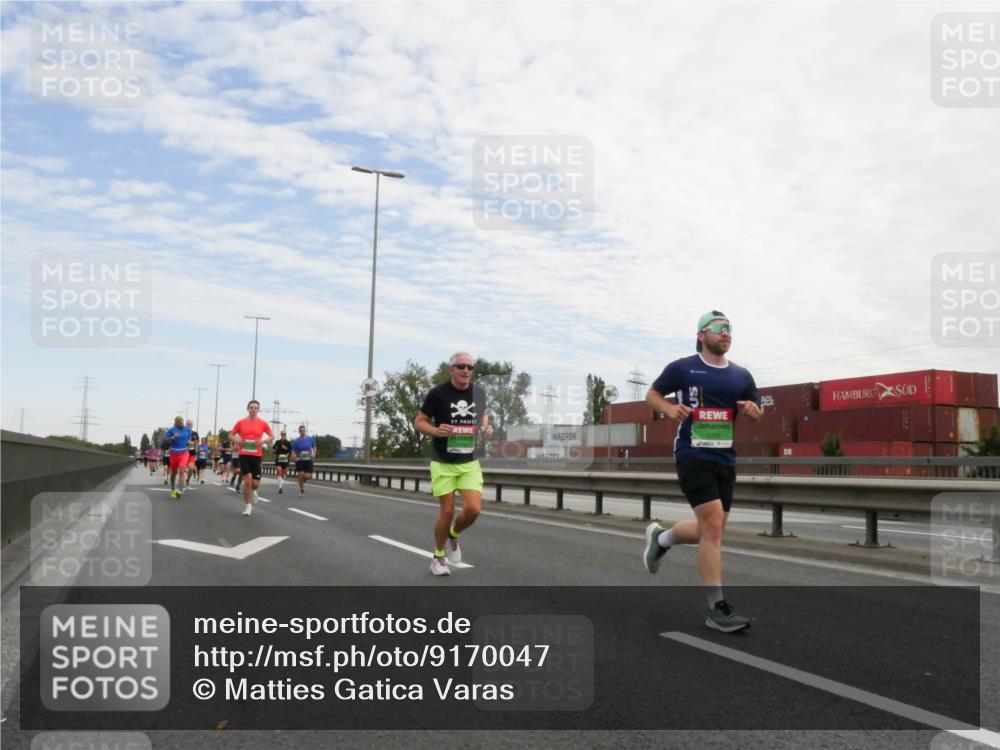 03.10.2025 - Köhlbrandbrückenlauf Matties Gatica Varas http://msf.ph/oto/9170047 03.10.2025 15:15:36 Position 3  meine-sportfotos.de