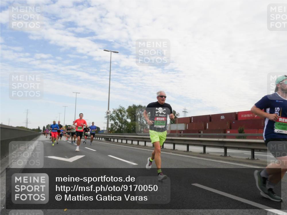 03.10.2025 - Köhlbrandbrückenlauf Matties Gatica Varas http://msf.ph/oto/9170050 03.10.2025 15:15:36 Position 3  meine-sportfotos.de