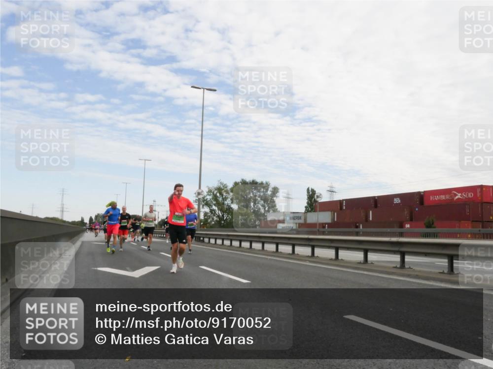 03.10.2025 - Köhlbrandbrückenlauf Matties Gatica Varas http://msf.ph/oto/9170052 03.10.2025 15:15:37 Position 3  meine-sportfotos.de