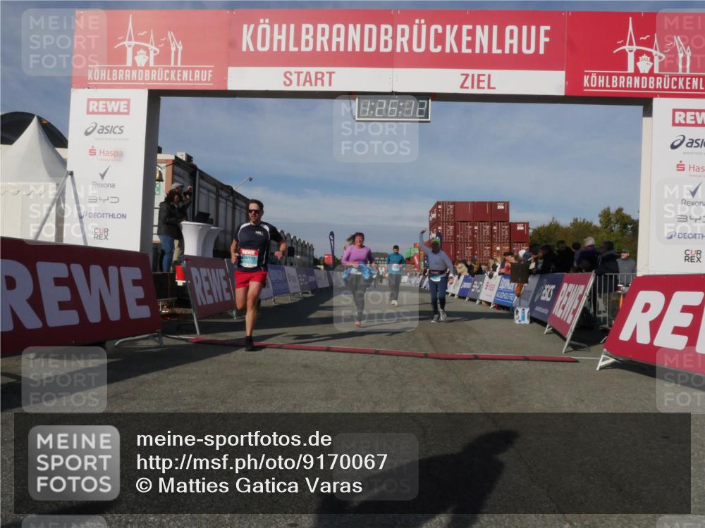 03.10.2025 - Köhlbrandbrückenlauf Matties Gatica Varas http://msf.ph/oto/9170067 03.10.2025 10:26:14 Ziel 1847, 1924, 2001, 2111, 3151, 3555, 3586 meine-sportfotos.de