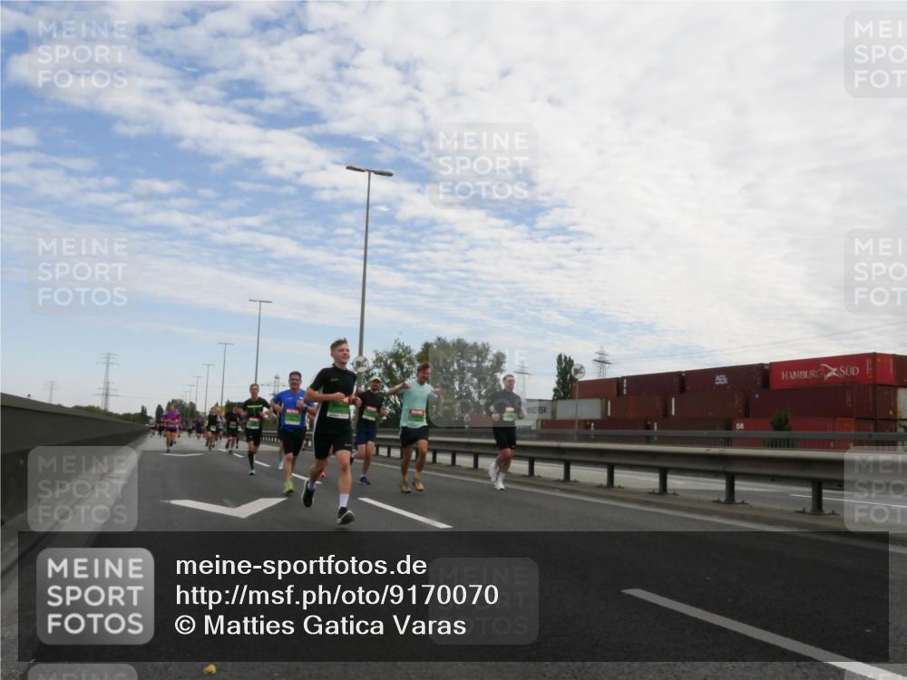 03.10.2025 - Köhlbrandbrückenlauf Matties Gatica Varas http://msf.ph/oto/9170070 03.10.2025 15:15:42 Position 3  meine-sportfotos.de