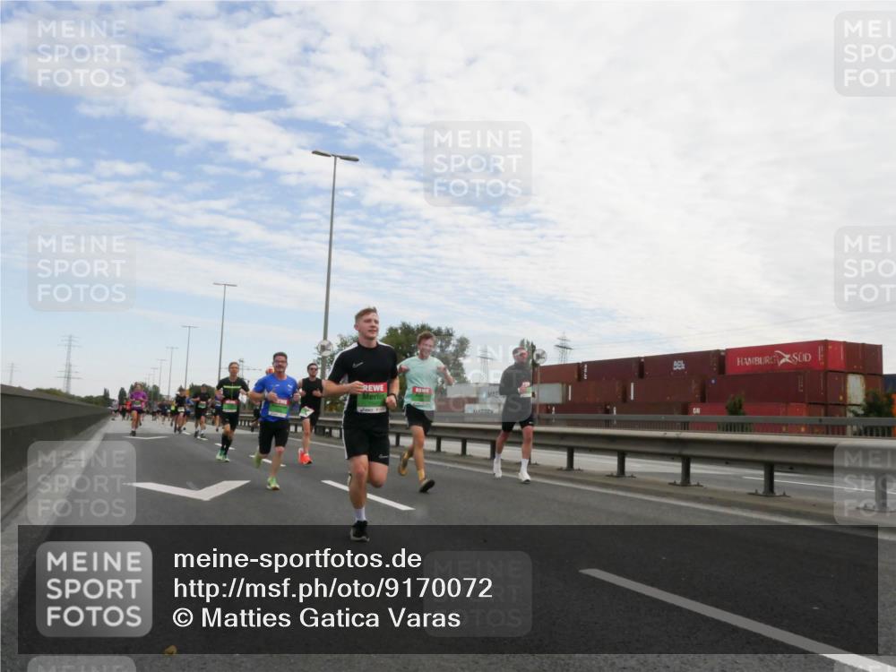 03.10.2025 - Köhlbrandbrückenlauf Matties Gatica Varas http://msf.ph/oto/9170072 03.10.2025 15:15:43 Position 3  meine-sportfotos.de