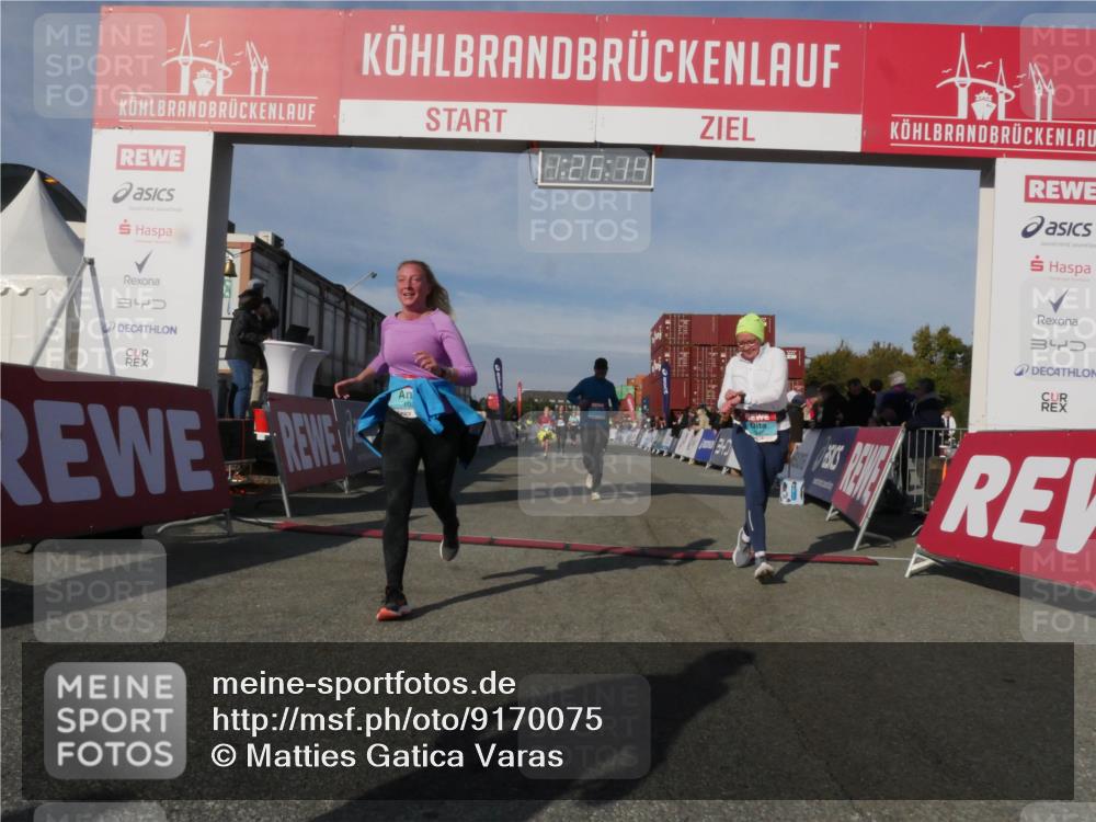 03.10.2025 - Köhlbrandbrückenlauf Matties Gatica Varas http://msf.ph/oto/9170075 03.10.2025 10:26:16 Ziel 1847, 1949, 2001, 2111, 2676, 2681, 3447, 3555, 3586 meine-sportfotos.de