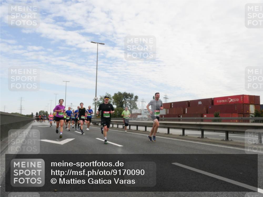03.10.2025 - Köhlbrandbrückenlauf Matties Gatica Varas http://msf.ph/oto/9170090 03.10.2025 15:15:47 Position 3  meine-sportfotos.de