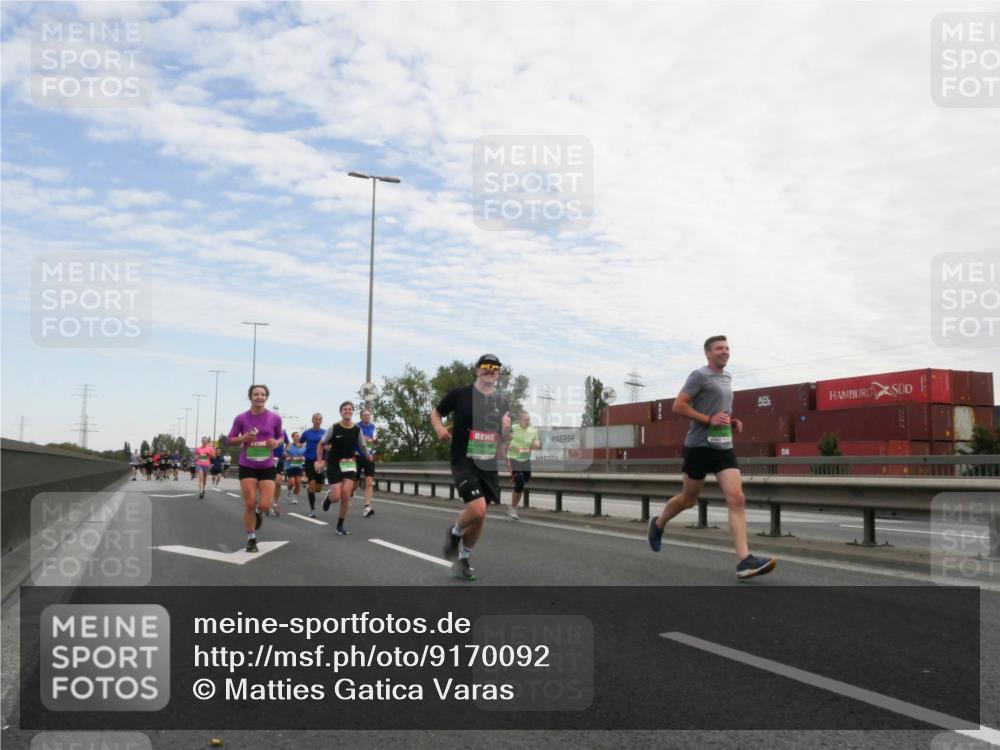 03.10.2025 - Köhlbrandbrückenlauf Matties Gatica Varas http://msf.ph/oto/9170092 03.10.2025 15:15:48 Position 3  meine-sportfotos.de