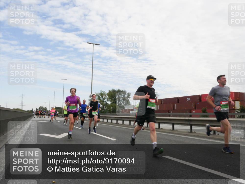 03.10.2025 - Köhlbrandbrückenlauf Matties Gatica Varas http://msf.ph/oto/9170094 03.10.2025 15:15:48 Position 3  meine-sportfotos.de