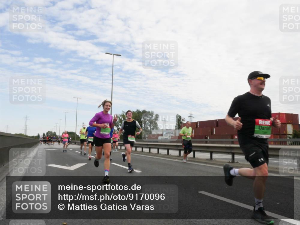 03.10.2025 - Köhlbrandbrückenlauf Matties Gatica Varas http://msf.ph/oto/9170096 03.10.2025 15:15:49 Position 3  meine-sportfotos.de