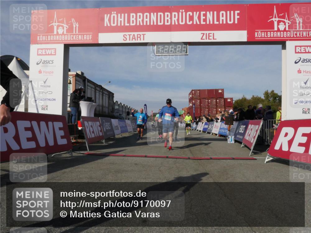 03.10.2025 - Köhlbrandbrückenlauf Matties Gatica Varas http://msf.ph/oto/9170097 03.10.2025 10:26:25 Ziel 1904, 1949, 2001, 2284, 2676, 2681, 3149, 3447 meine-sportfotos.de