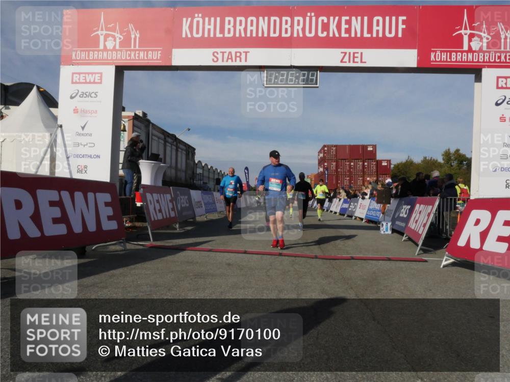 03.10.2025 - Köhlbrandbrückenlauf Matties Gatica Varas http://msf.ph/oto/9170100 03.10.2025 10:26:25 Ziel 1904, 1949, 2001, 2284, 2676, 2681, 3149, 3447 meine-sportfotos.de