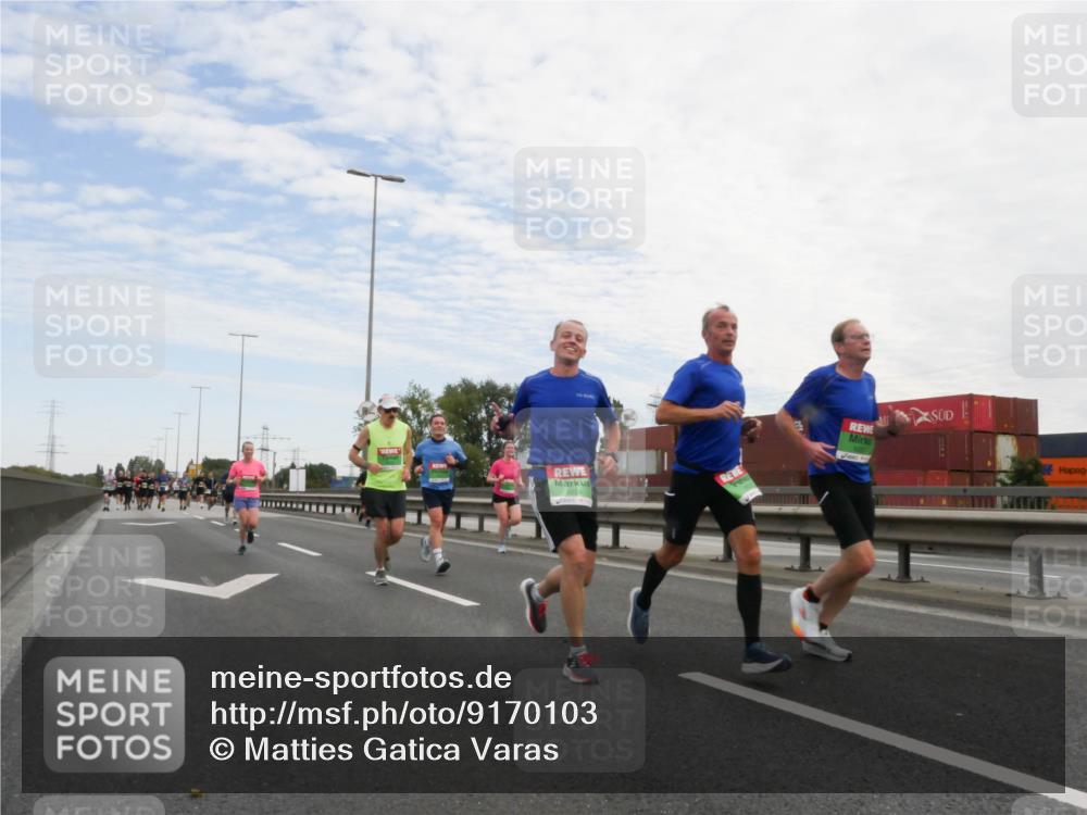 03.10.2025 - Köhlbrandbrückenlauf Matties Gatica Varas http://msf.ph/oto/9170103 03.10.2025 15:15:51 Position 3  meine-sportfotos.de
