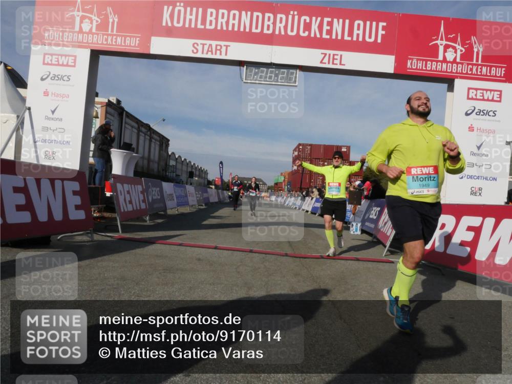 03.10.2025 - Köhlbrandbrückenlauf Matties Gatica Varas http://msf.ph/oto/9170114 03.10.2025 10:26:29 Ziel 1904, 2284, 2614, 2925, 3149 meine-sportfotos.de