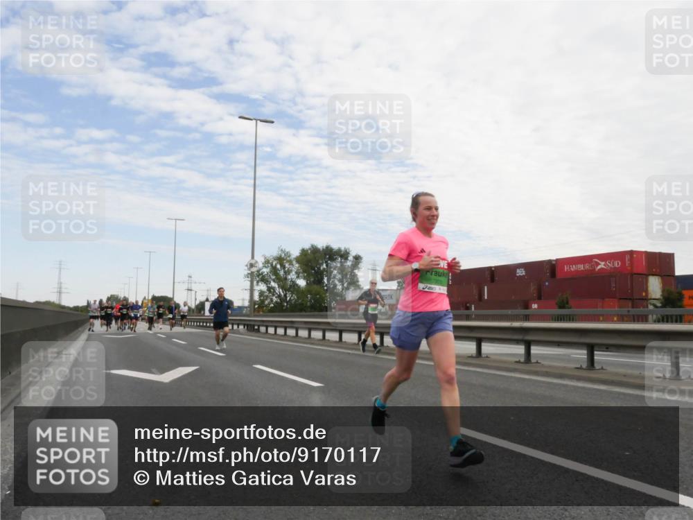 03.10.2025 - Köhlbrandbrückenlauf Matties Gatica Varas http://msf.ph/oto/9170117 03.10.2025 15:15:54 Position 3  meine-sportfotos.de