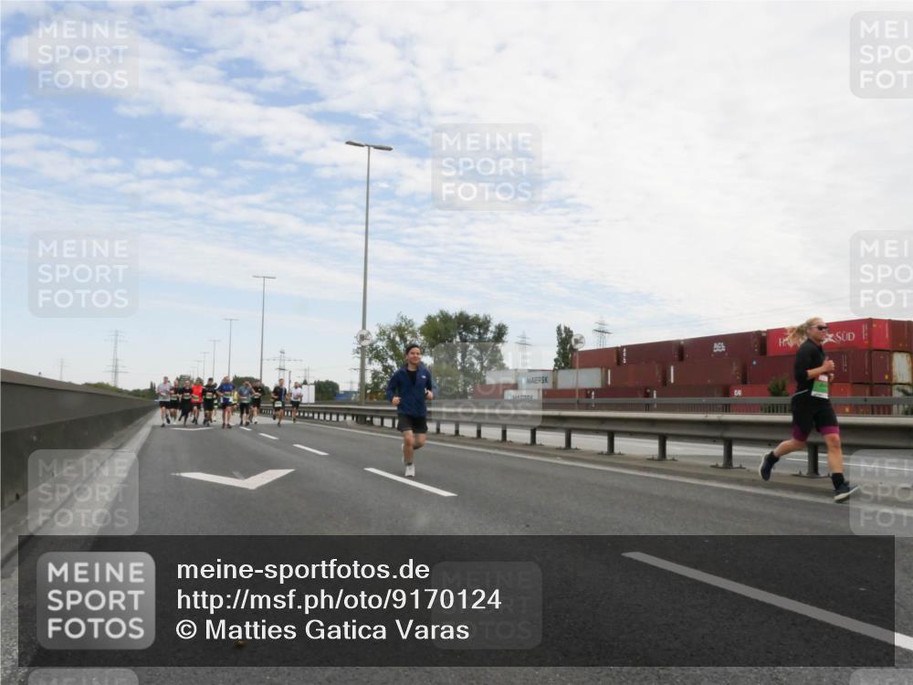 03.10.2025 - Köhlbrandbrückenlauf Matties Gatica Varas http://msf.ph/oto/9170124 03.10.2025 15:15:55 Position 3  meine-sportfotos.de