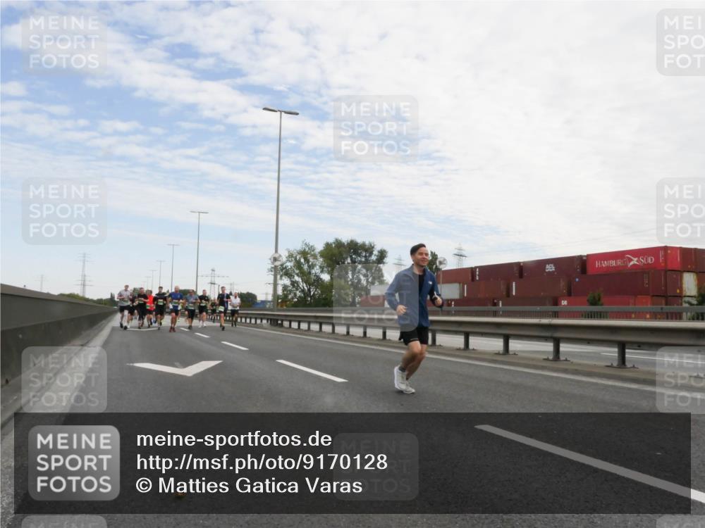 03.10.2025 - Köhlbrandbrückenlauf Matties Gatica Varas http://msf.ph/oto/9170128 03.10.2025 15:15:56 Position 3  meine-sportfotos.de