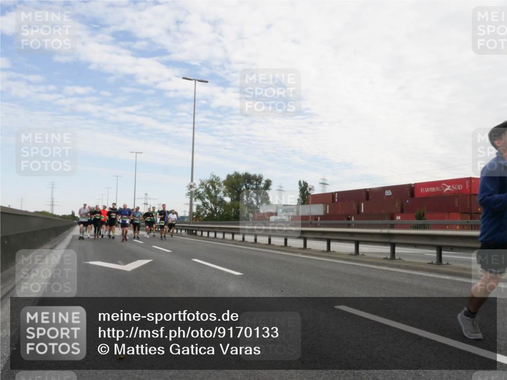 03.10.2025 - Köhlbrandbrückenlauf Matties Gatica Varas http://msf.ph/oto/9170133 03.10.2025 15:15:57 Position 3  meine-sportfotos.de