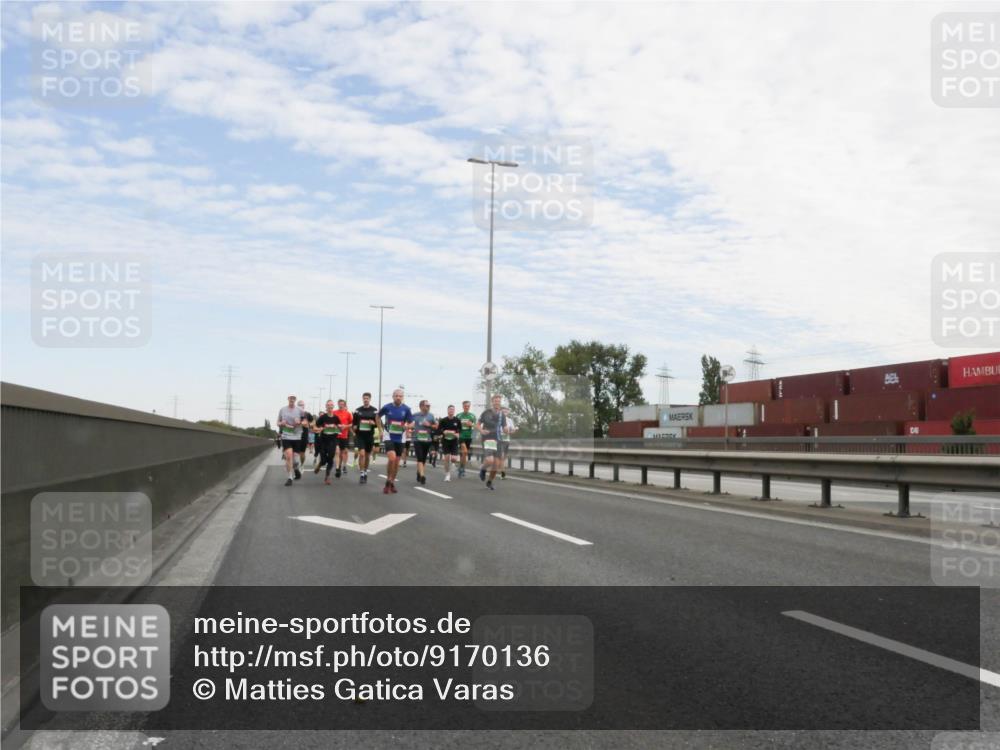 03.10.2025 - Köhlbrandbrückenlauf Matties Gatica Varas http://msf.ph/oto/9170136 03.10.2025 15:15:59 Position 3  meine-sportfotos.de