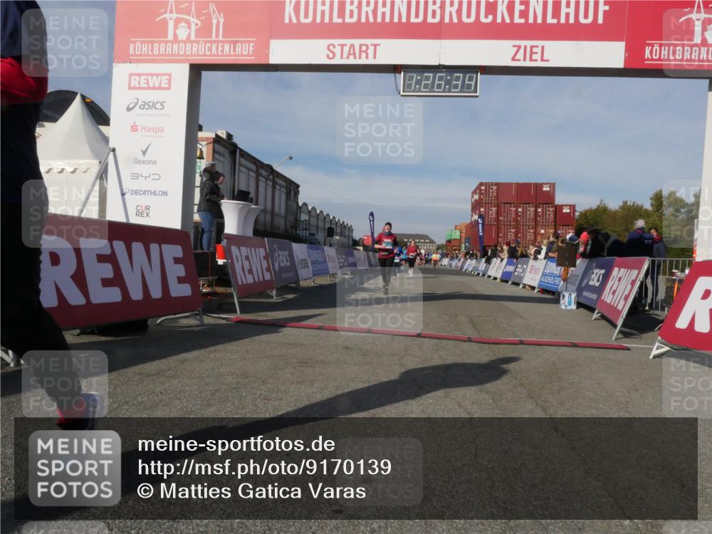 03.10.2025 - Köhlbrandbrückenlauf Matties Gatica Varas http://msf.ph/oto/9170139 03.10.2025 10:26:36 Ziel 1209, 1744, 2614, 2925, 3113 meine-sportfotos.de