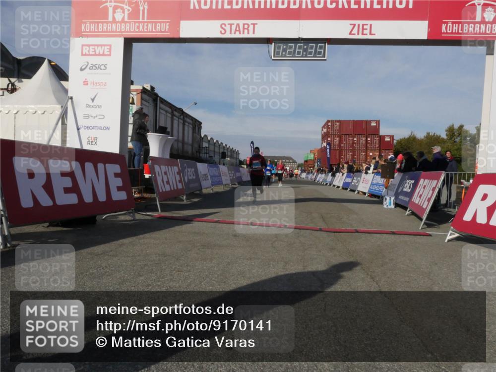 03.10.2025 - Köhlbrandbrückenlauf Matties Gatica Varas http://msf.ph/oto/9170141 03.10.2025 10:26:36 Ziel 1209, 1744, 2614, 2925, 3113 meine-sportfotos.de