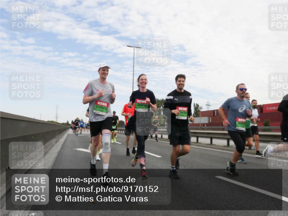 03.10.2025 - Köhlbrandbrückenlauf Matties Gatica Varas http://msf.ph/oto/9170152 03.10.2025 15:16:03 Position 3 1807, 7125 meine-sportfotos.de