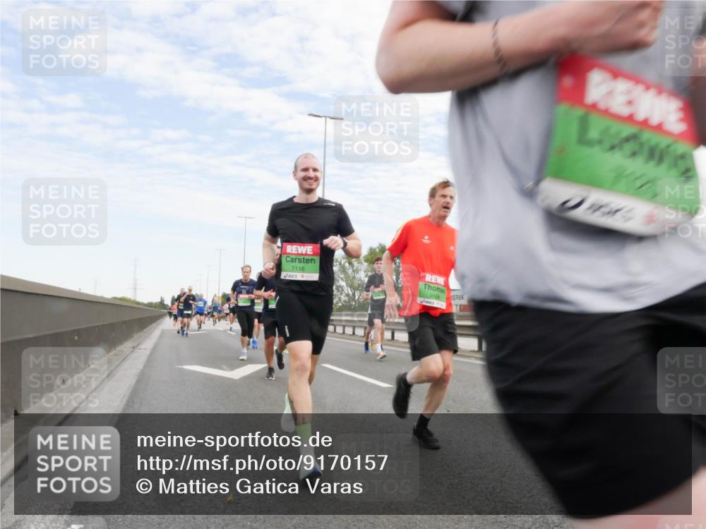 03.10.2025 - Köhlbrandbrückenlauf Matties Gatica Varas http://msf.ph/oto/9170157 03.10.2025 15:16:04 Position 3 7116 meine-sportfotos.de