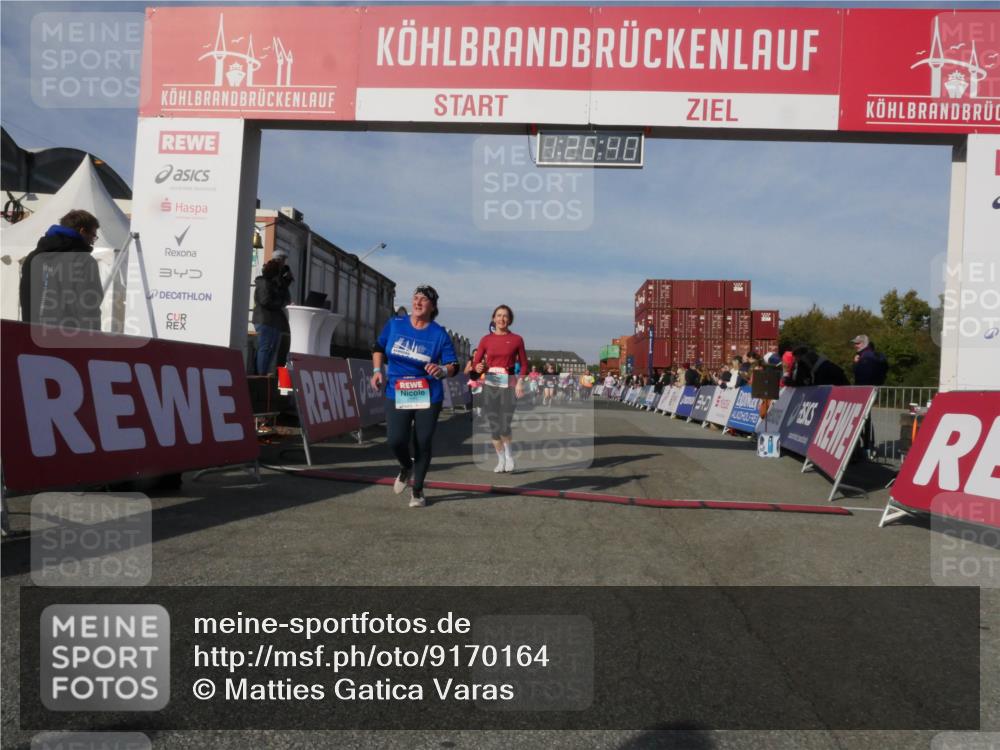 03.10.2025 - Köhlbrandbrückenlauf Matties Gatica Varas http://msf.ph/oto/9170164 03.10.2025 10:26:42 Ziel 1209, 1436, 1744, 2005, 2050, 2551, 2574, 3113 meine-sportfotos.de