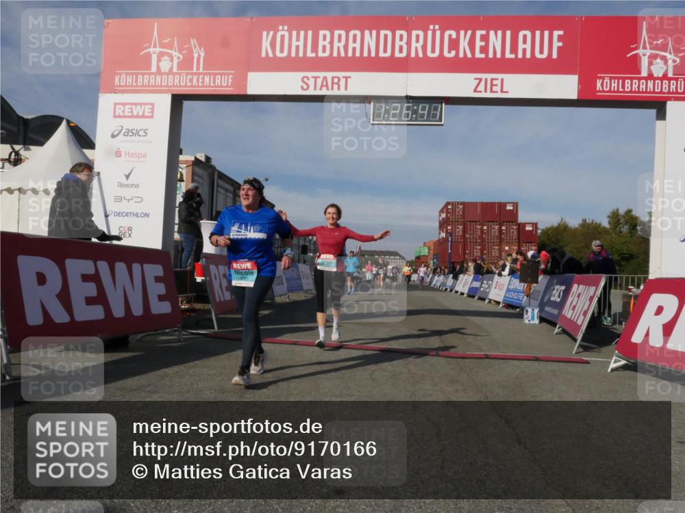 03.10.2025 - Köhlbrandbrückenlauf Matties Gatica Varas http://msf.ph/oto/9170166 03.10.2025 10:26:43 Ziel 1425, 1436, 1744, 1756, 2004, 2005, 2050, 2551, 2574, 3113, 3787 meine-sportfotos.de