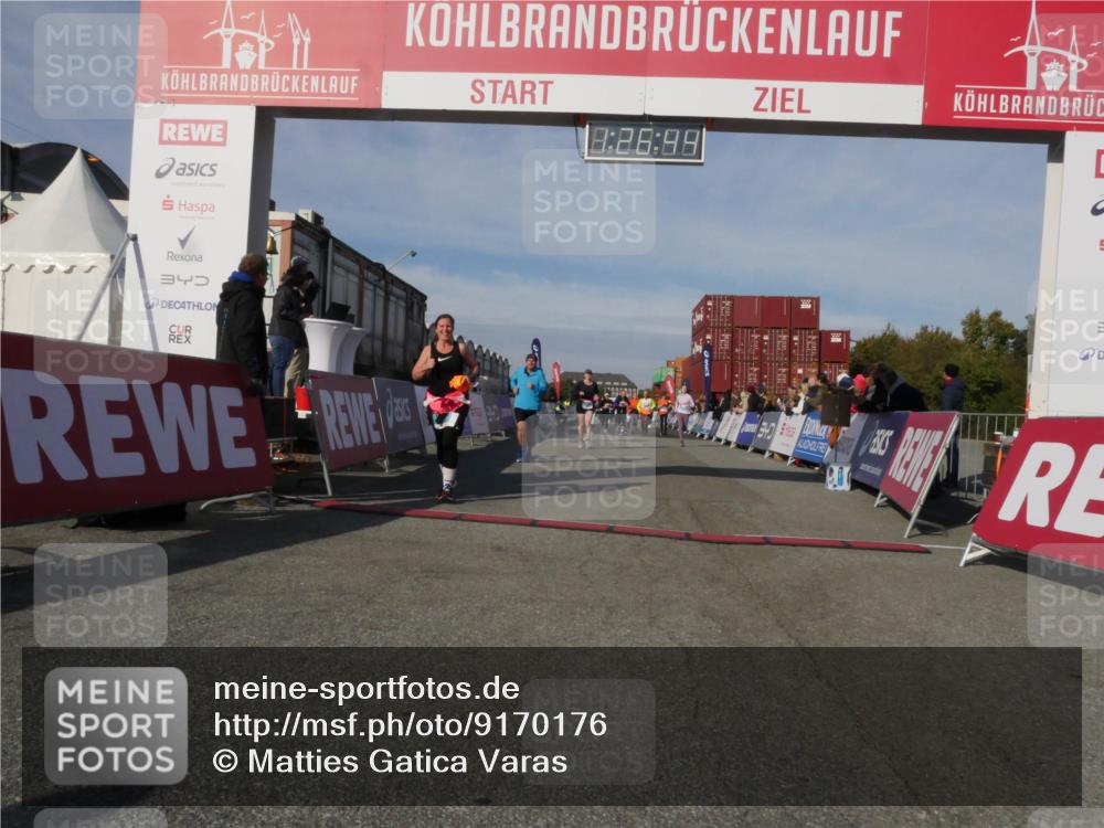 03.10.2025 - Köhlbrandbrückenlauf Matties Gatica Varas http://msf.ph/oto/9170176 03.10.2025 10:26:45 Ziel 1425, 1436, 1744, 1756, 2004, 2005, 2050, 2219, 2551, 2574, 3113, 3787 meine-sportfotos.de