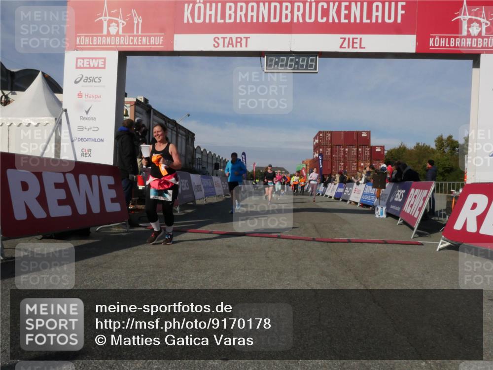 03.10.2025 - Köhlbrandbrückenlauf Matties Gatica Varas http://msf.ph/oto/9170178 03.10.2025 10:26:46 Ziel 1425, 1436, 1744, 1756, 2004, 2005, 2050, 2219, 2551, 2574, 3113, 3787 meine-sportfotos.de